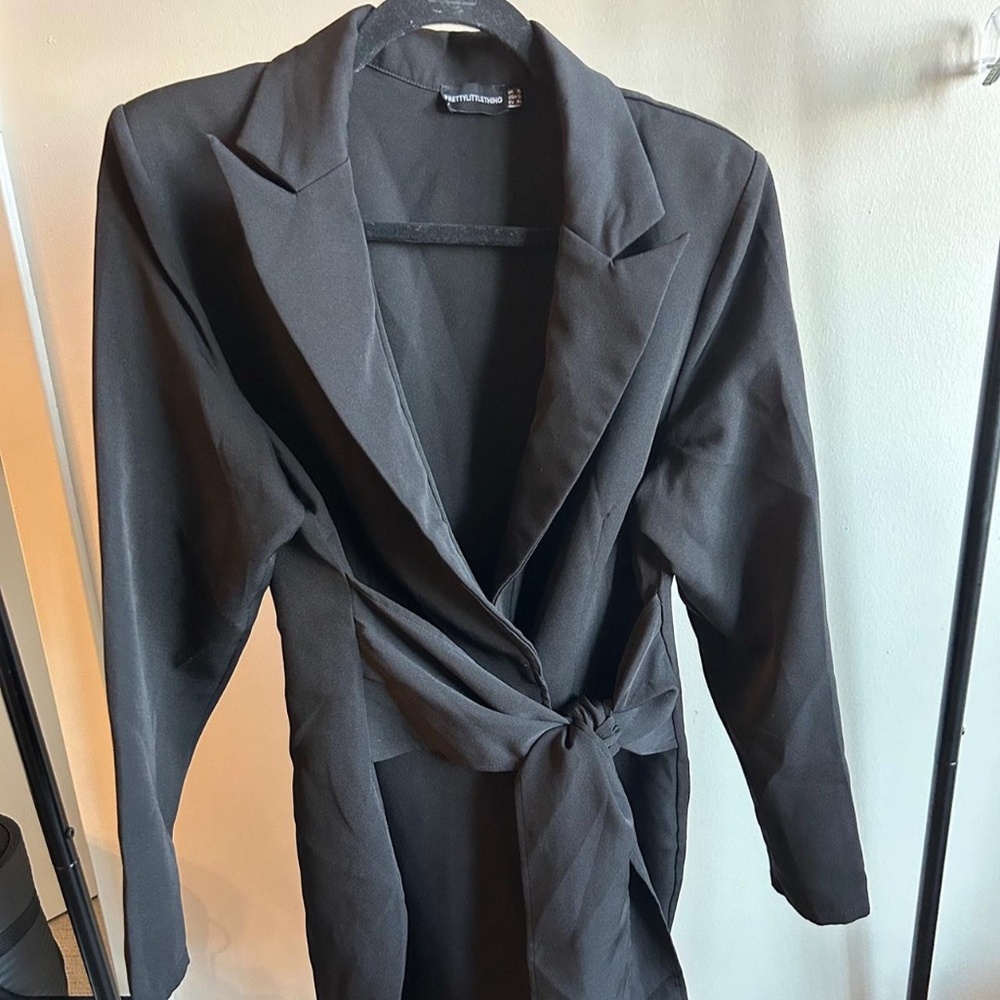 PrettyLittleThing Black Mini Blazer Dress with Tie Waist